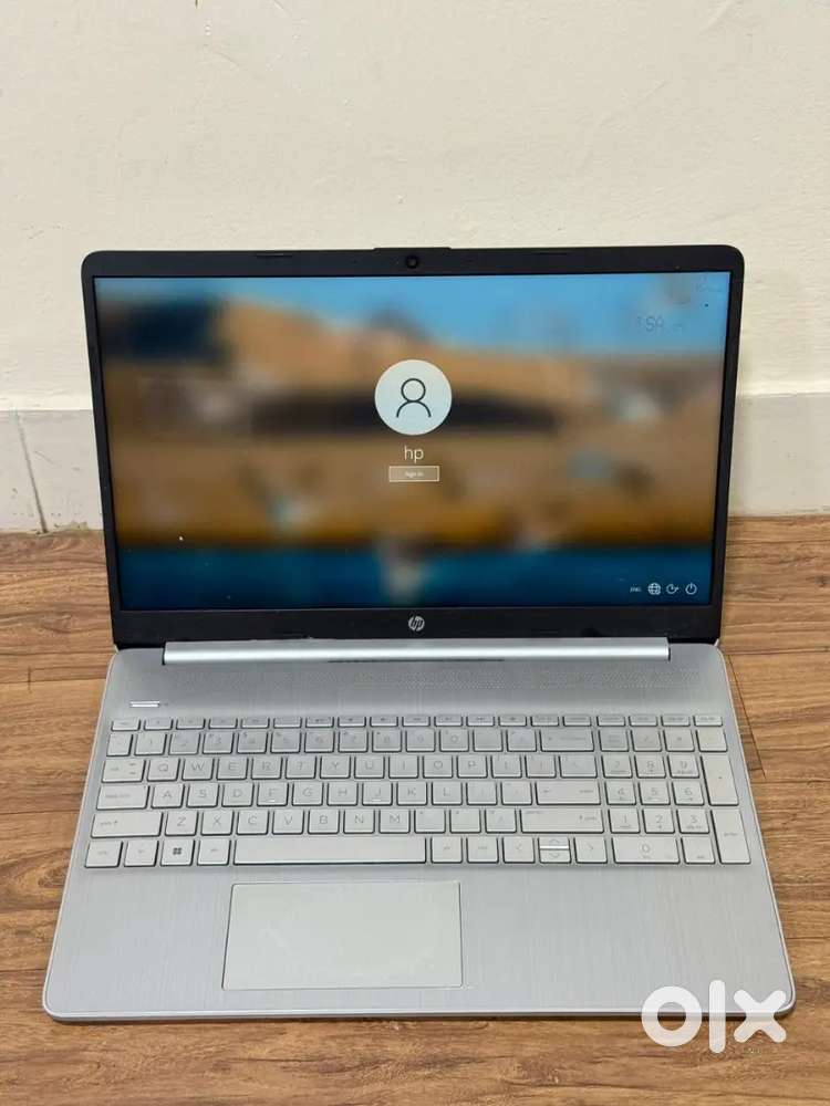 HP 15 - SILVER LAPTOP