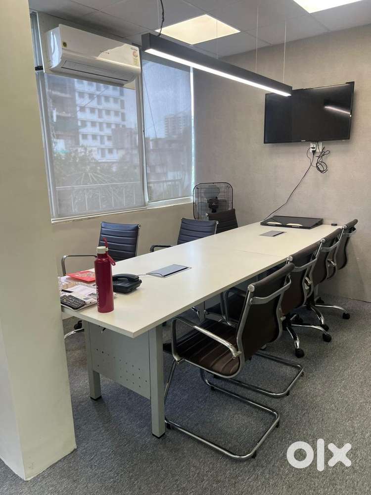 Shared office space on rent