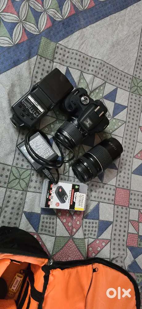 Canon1500d camara with lens 55 250 flash light  bag
