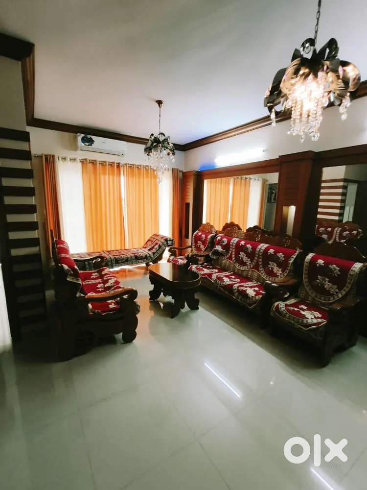 Main Road side 3 bhk furnished flat for rent tripunithura