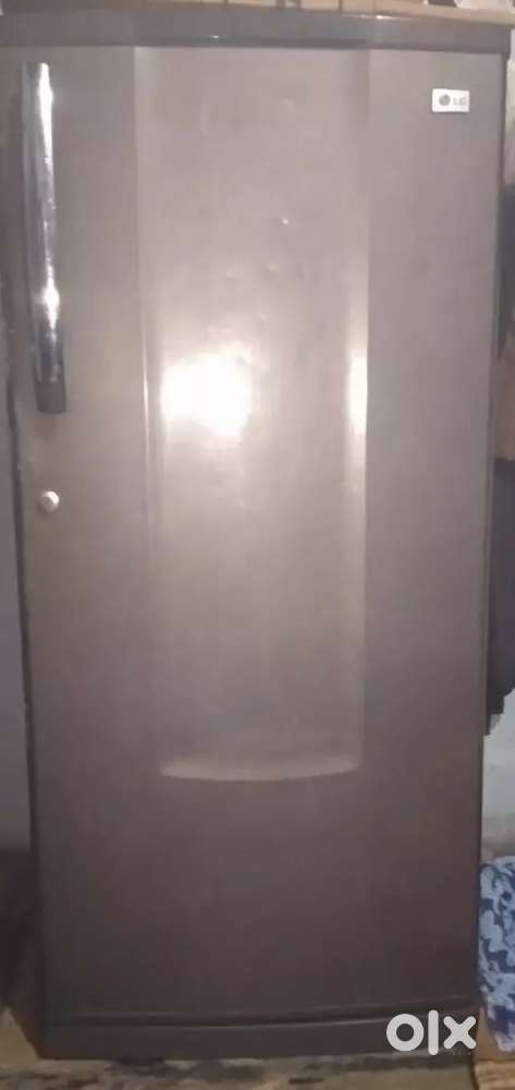 Single door fridge