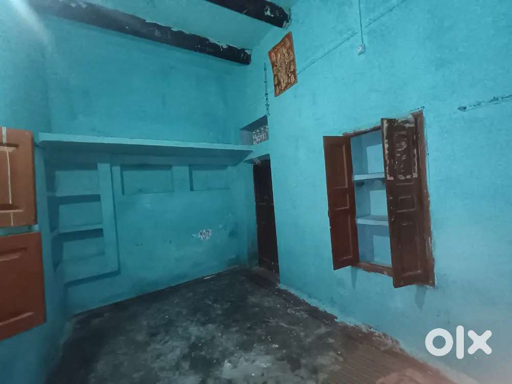 1 room kitchen included with seperate bathroom for rent in Ramnagar.