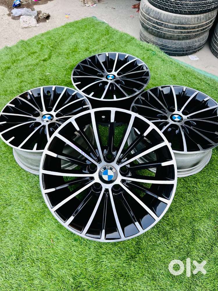 BMW ALLOY WHEELS 17 INCHES ORIGINAL (EXCELLENT CONDITION)