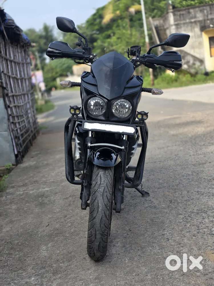 Mahindra mojo 300
