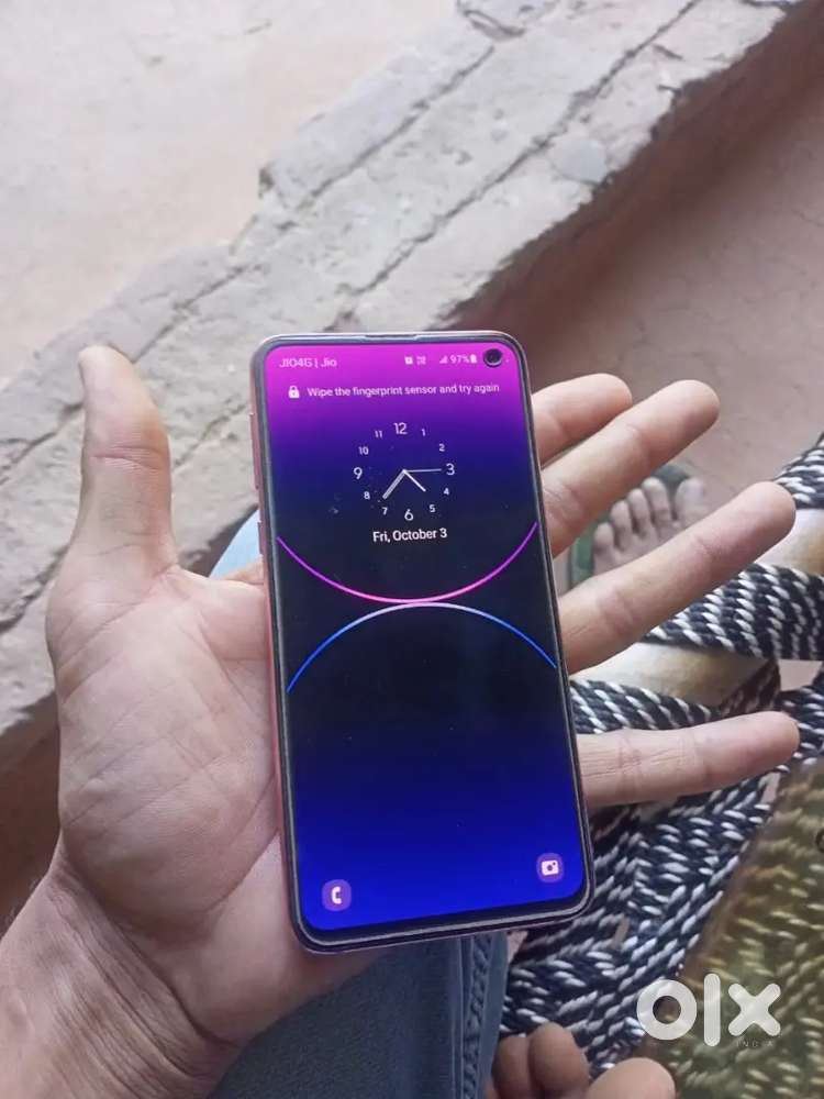Samsung s10e