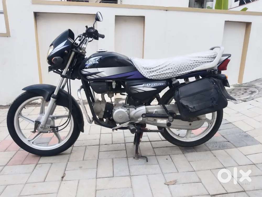 Hero honda C D deluxe first owner G j 04