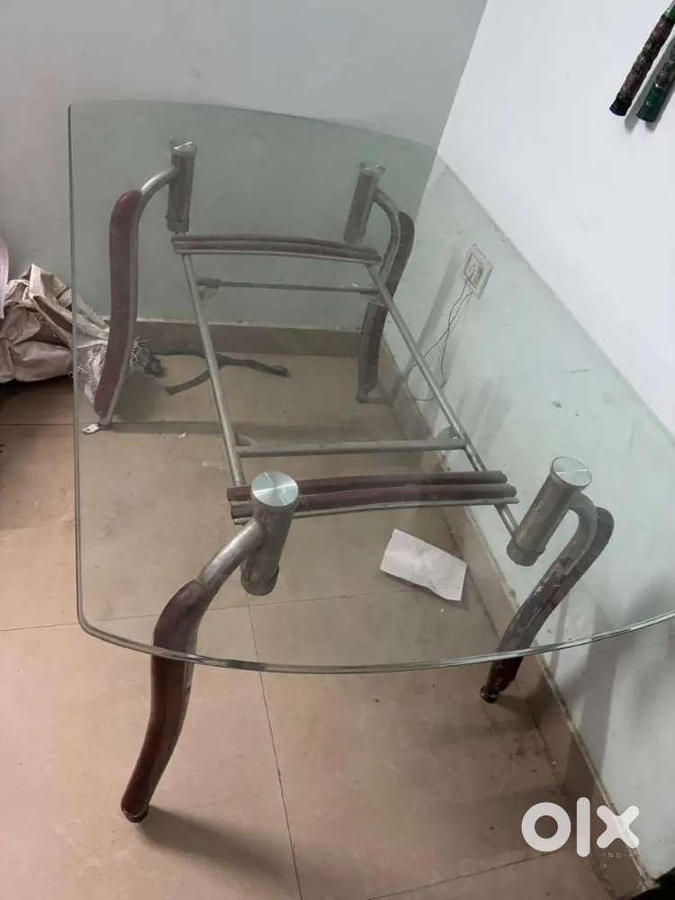Table and chair at throwaway price