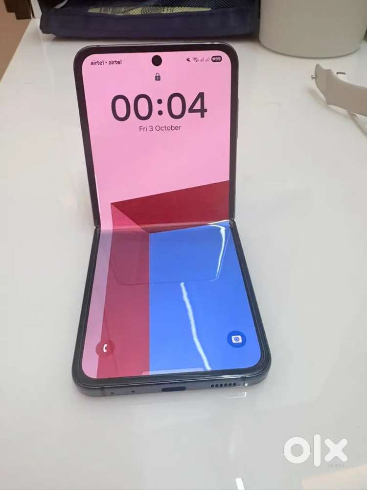 Flip 5G 256 GB  2024 model