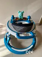 StarAndDaisy baby walker