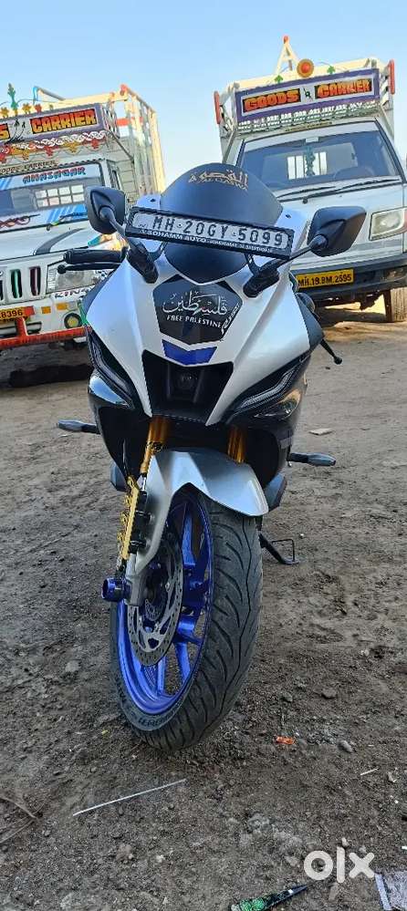 R15 m top model good condition all documents clear