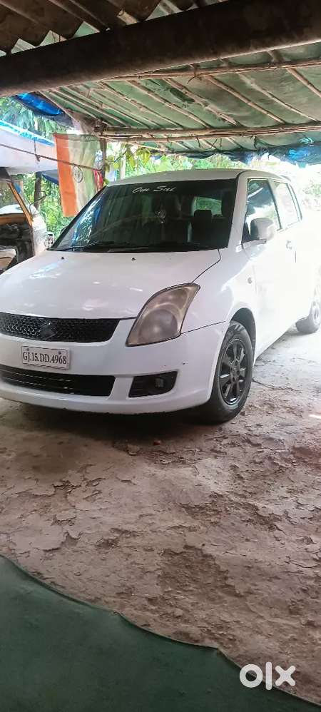 Maruti Suzuki Swift 2005 CNG & Hybrids 102100 Km Driven