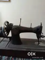 Vintage Manual Hand Sewing Machine – Working Condition