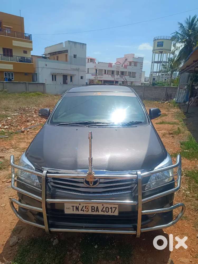 Toyota Innova 2012