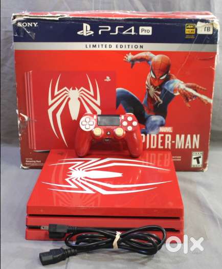 PlayStation 4 (PS4) Pro Limited Edition Marvel Spiderman Red 1 TB Cons