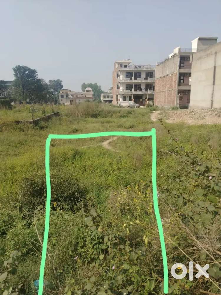 106 & 236 Gajj plot for sale near chandigarh University 38000 Gajj