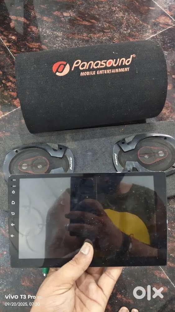 Bass tube android stereo like new condition pioneer speaker tray