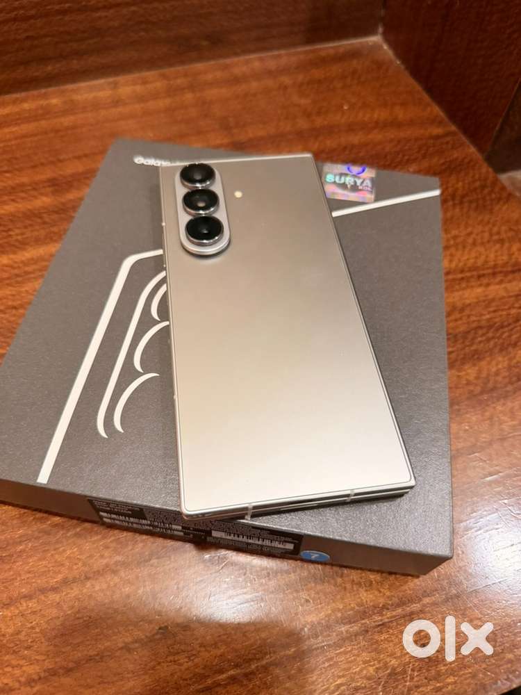 512 GB SLIVER SHADOW COLOUR