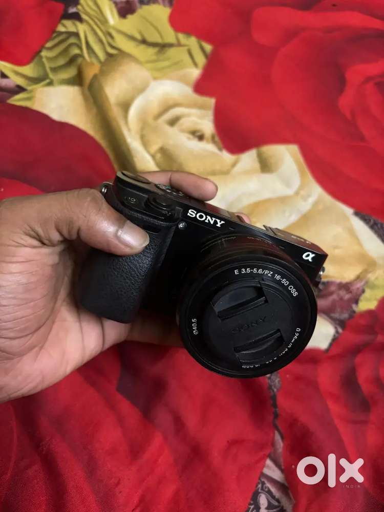 Sony a6000 mirrorless camera only 5k shutter count