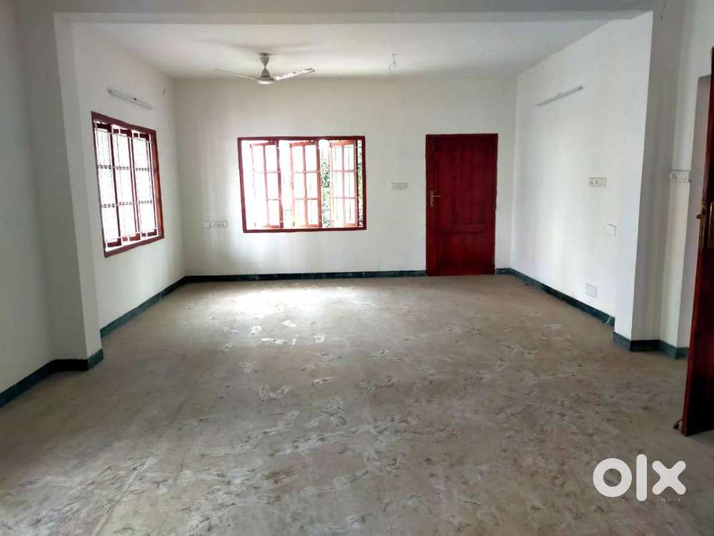 600Sqft Kavundampalayam Office Available