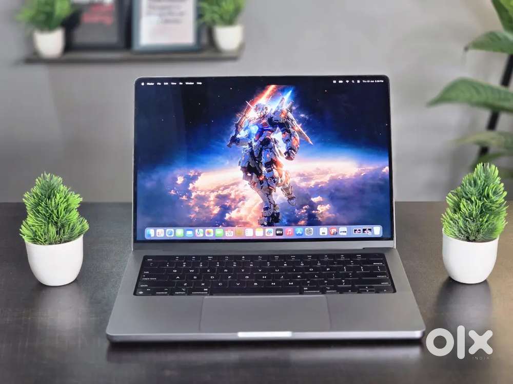 MacGallery Macbook Pro M1 Max 14 inch 32gb ram 500gb SSD With Charger.
