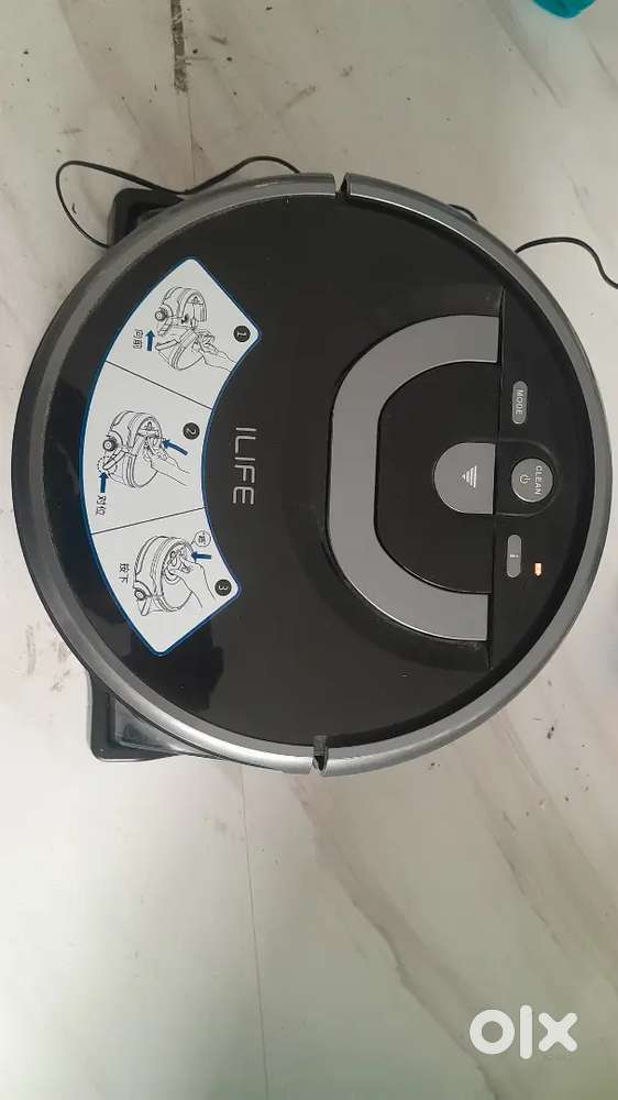 Robot vacuum cleaner