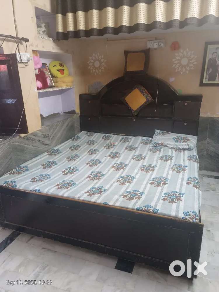 DOUBLE BED