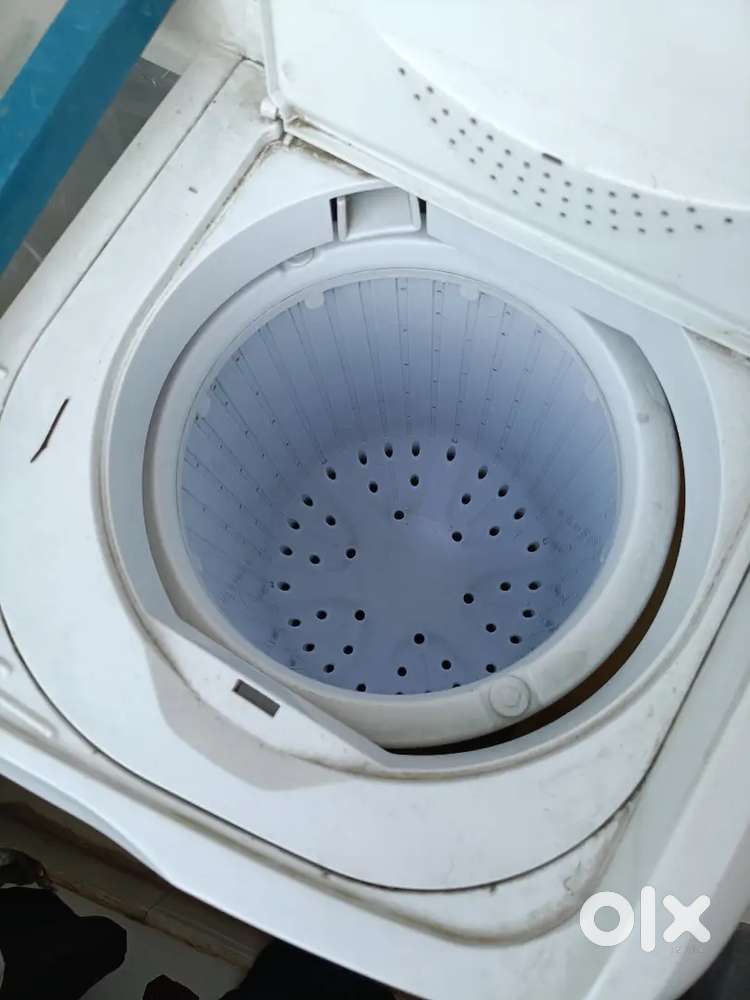 Washing machine selling for 5000