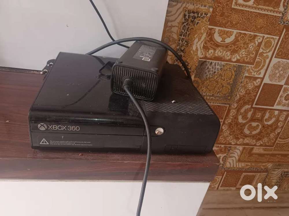X box 360 with remote