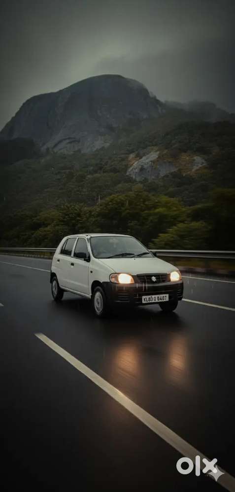 Engine side and body perfect condition. Tyre averege. New insurance