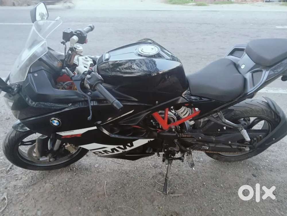 Pura new condition me milegi bike, fix pice hai