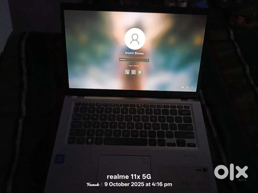 Asus Laptop celeron 4020u like new 4gb/256gb