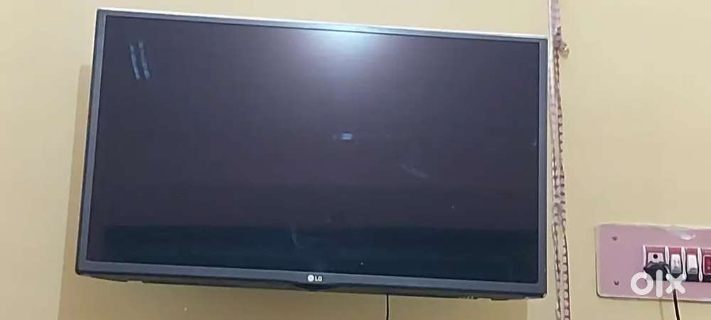 LG 32 INCH LED TV