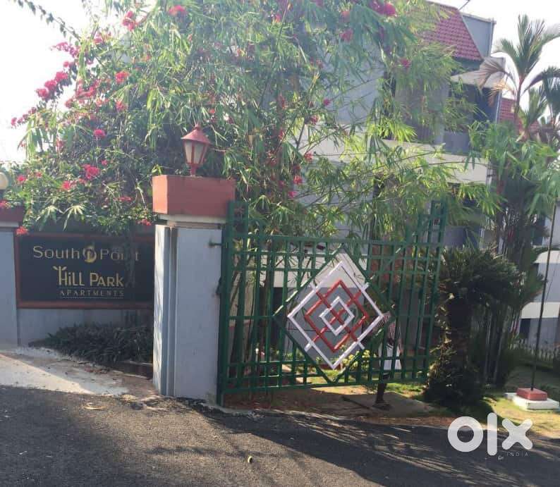 Looking for a female flatmate near Carnival Infopark