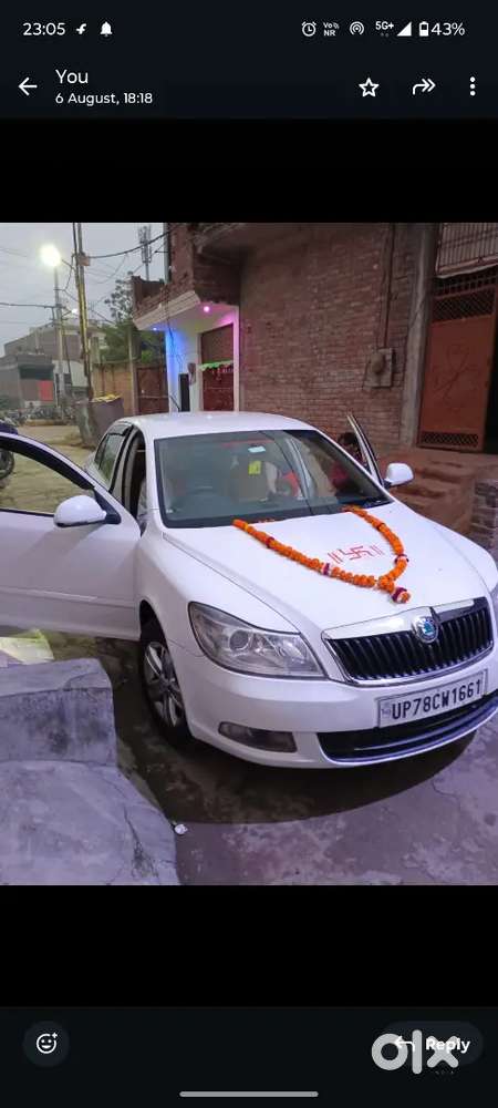 Skoda Laura 2013 Petrol 70000 Km Driven