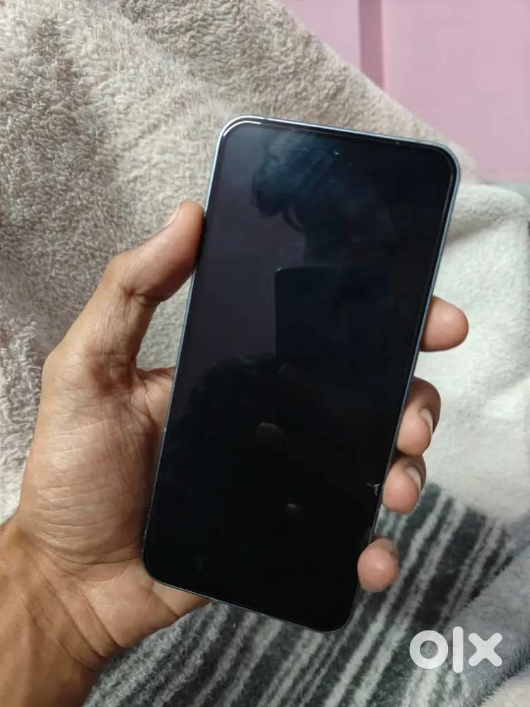 Nothing Phone 2 12GB/256 New Condition Full Box No Scratches 0 Issues