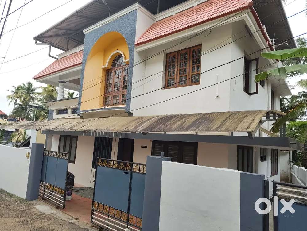 2nd floor of house on rent