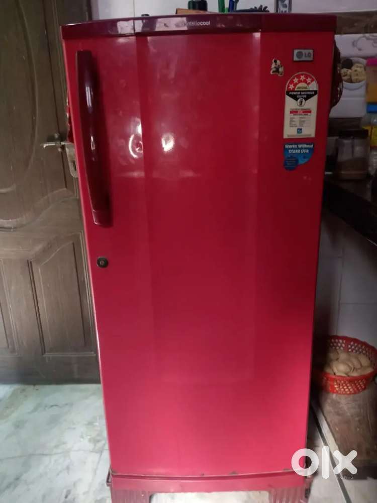 Fridge 180 ltr cherry colour excellent condition
