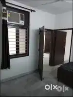 3Bhk floor near laxmi nagar metro new floor