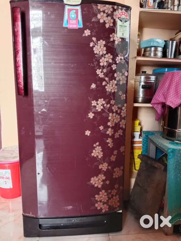 Working condition godrej fridge with 6 star rating