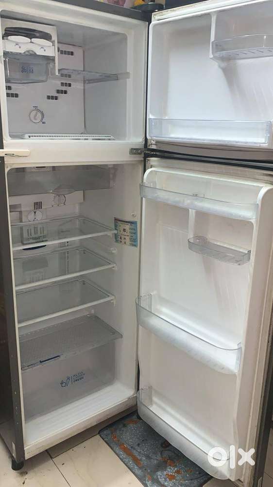Double door fridge 365 Ltr