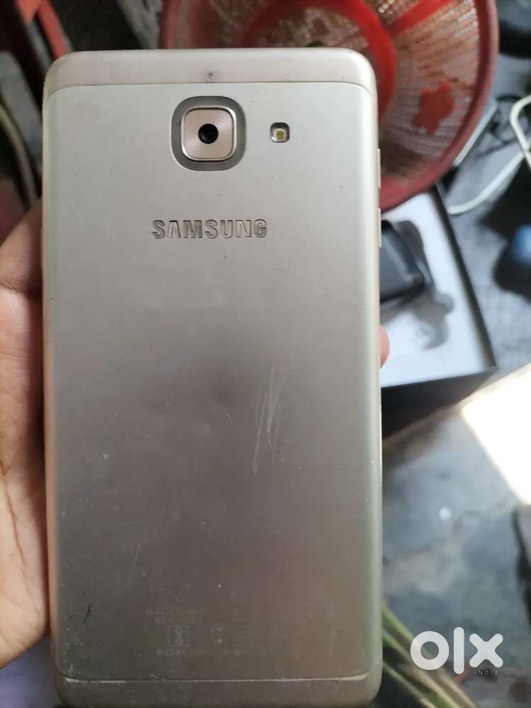 Sumsung broken phone(for parts)