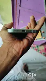 IPHONE 15 Olive green