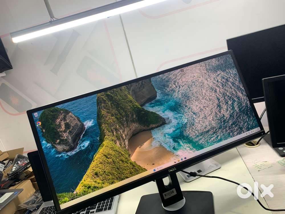 Dell monitor/29inch/VGA PORT/Good working/With Warranty and Bill