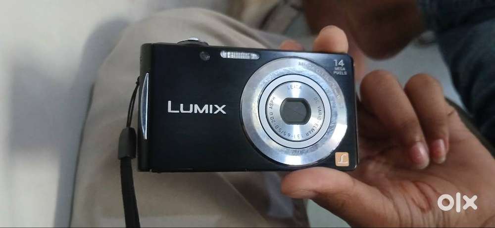 PANASONIC DMC FH2