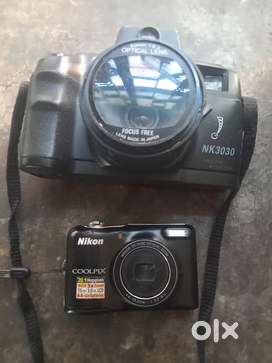 Nikon coolpix digital and normal flash camera