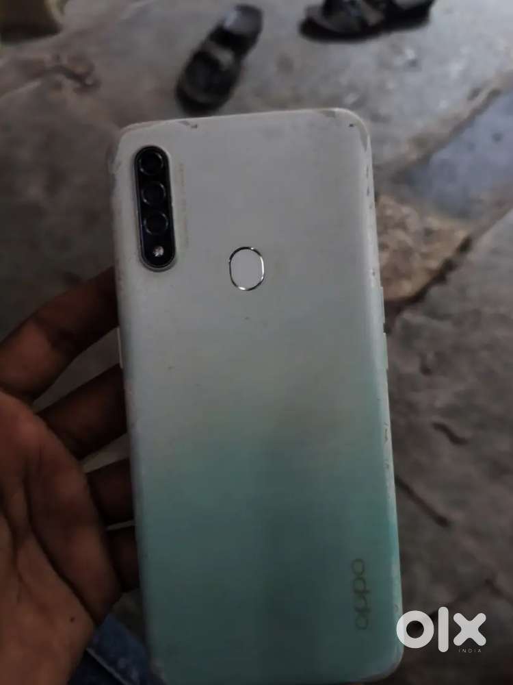 Phone is good connection all is working oppo A31 6gb ram 128gb storage
