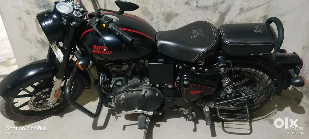 Claasic 350 Stealth Black