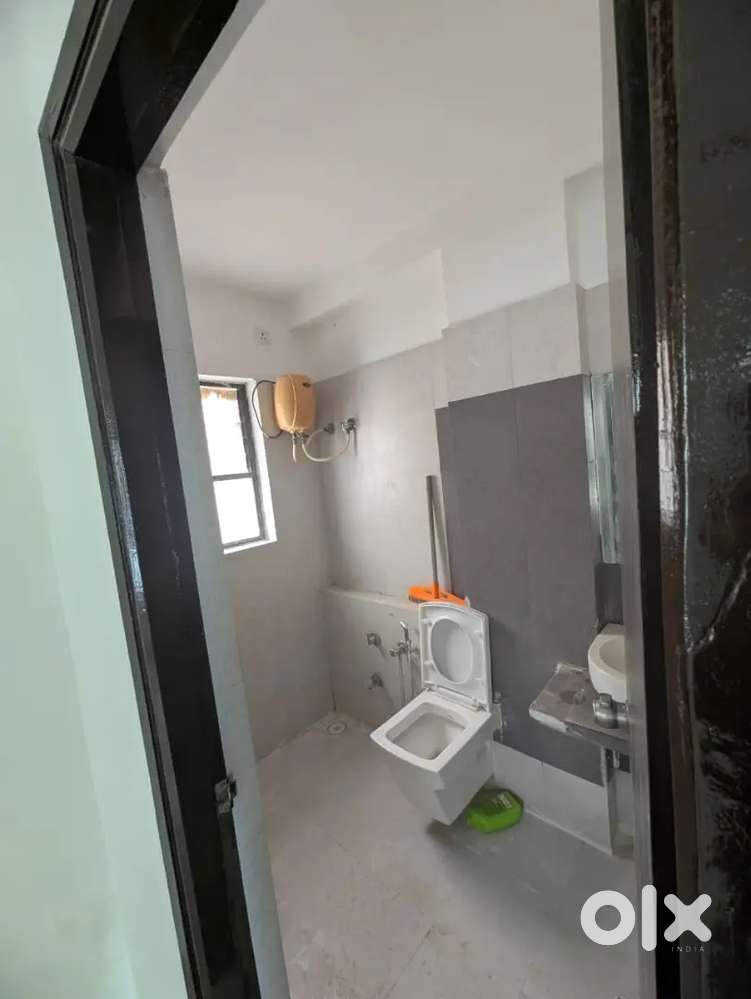 3 bhk freshly renovated flat for rent