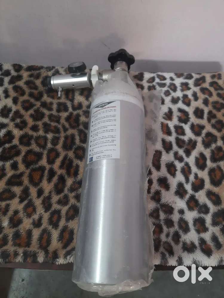 MYOXY Oxygen Cylinder, Portable, Bag AND Regulator Included