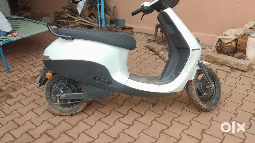 Hi friends I wants to sale my ola s1 air condition single hand use